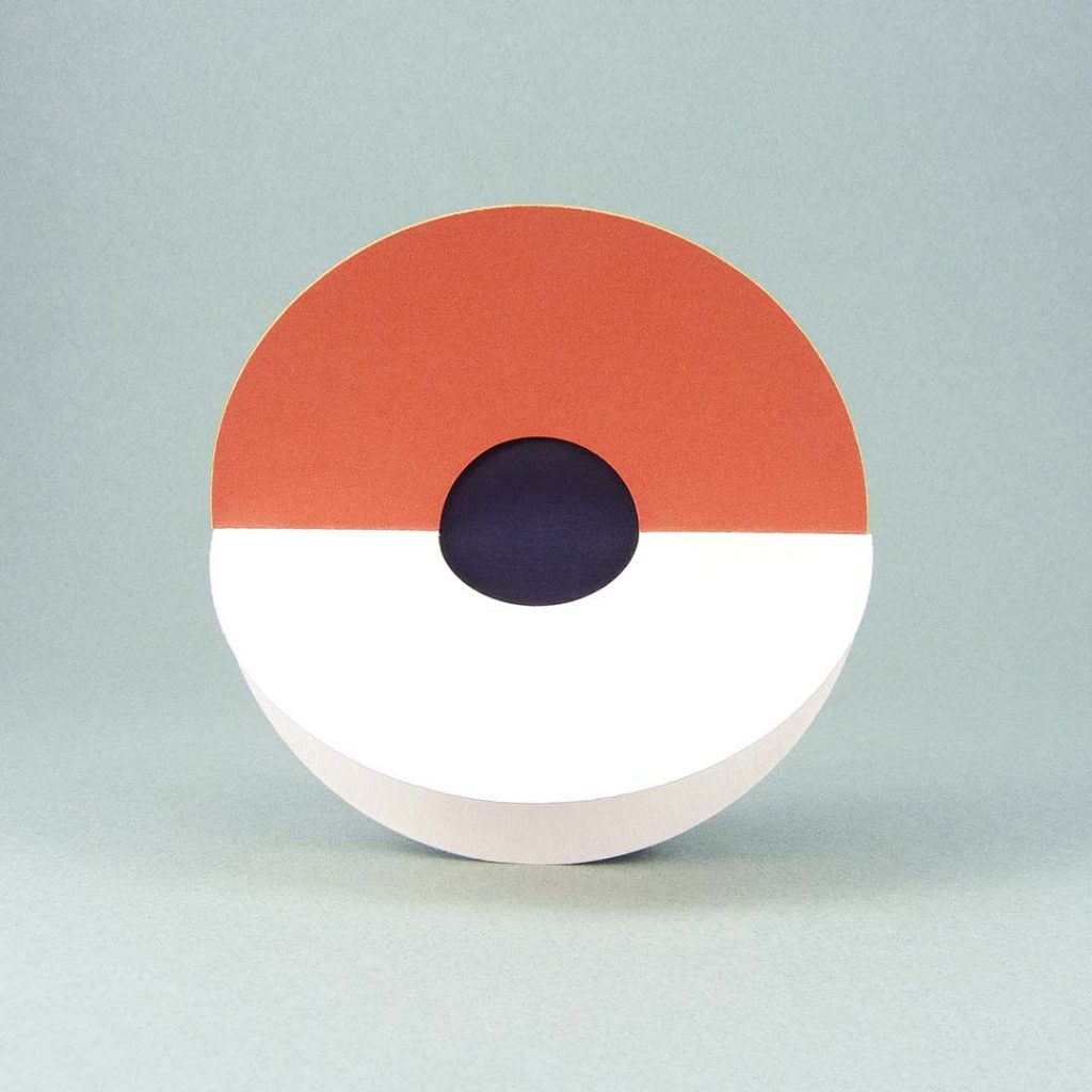 Lettre O en papier coloré