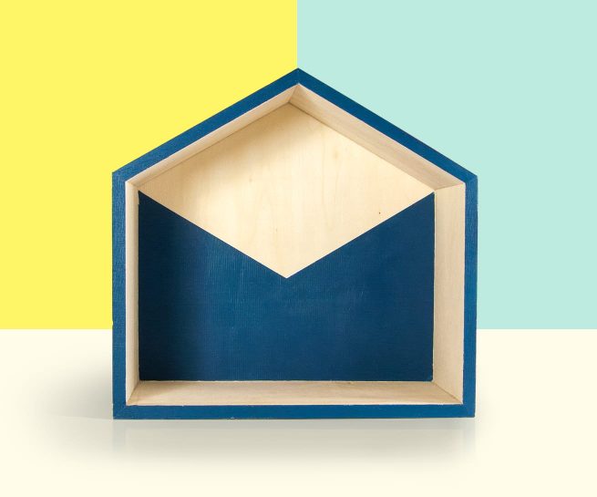 Maison en bois peinte